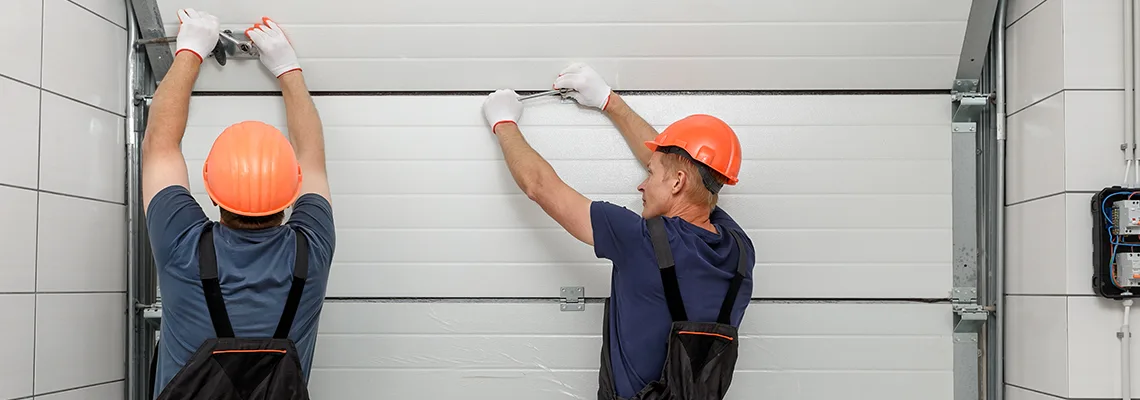 Driveway Garage Door Local Technicians in Highland Park, Illinois